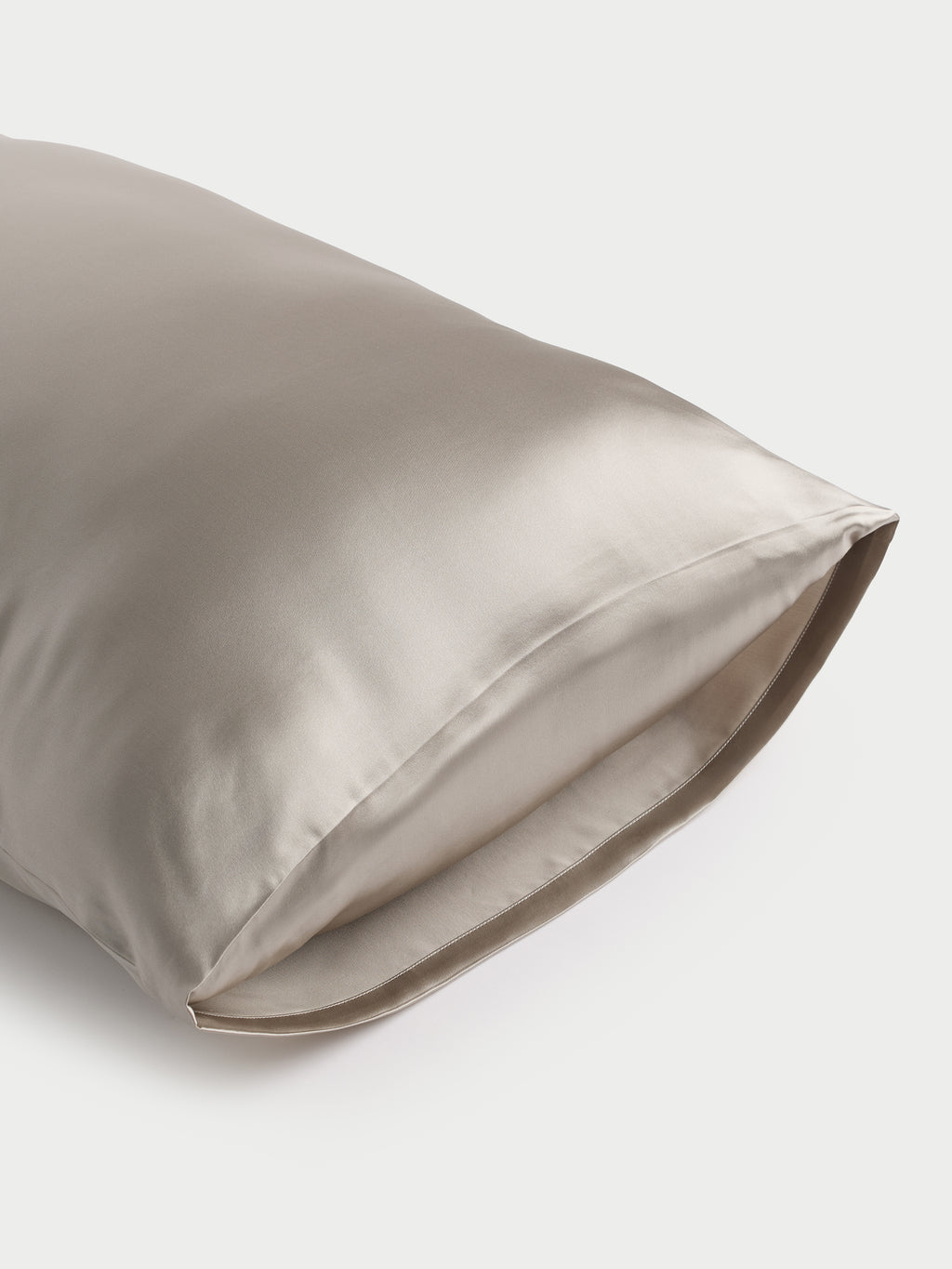 Cozy Earth Luxe Silk Pillowcase